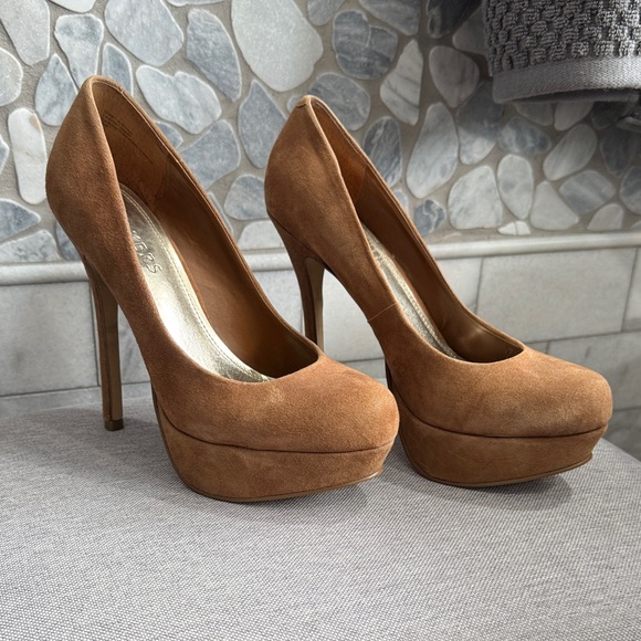 Bakers Camel 🐫 Suede High Heels - Picture 3 of 7